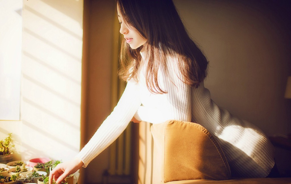 没有一宗友情是地久天长的。人们在你的生活里来去如流，有时，友情的过程是短暂的，有限的。